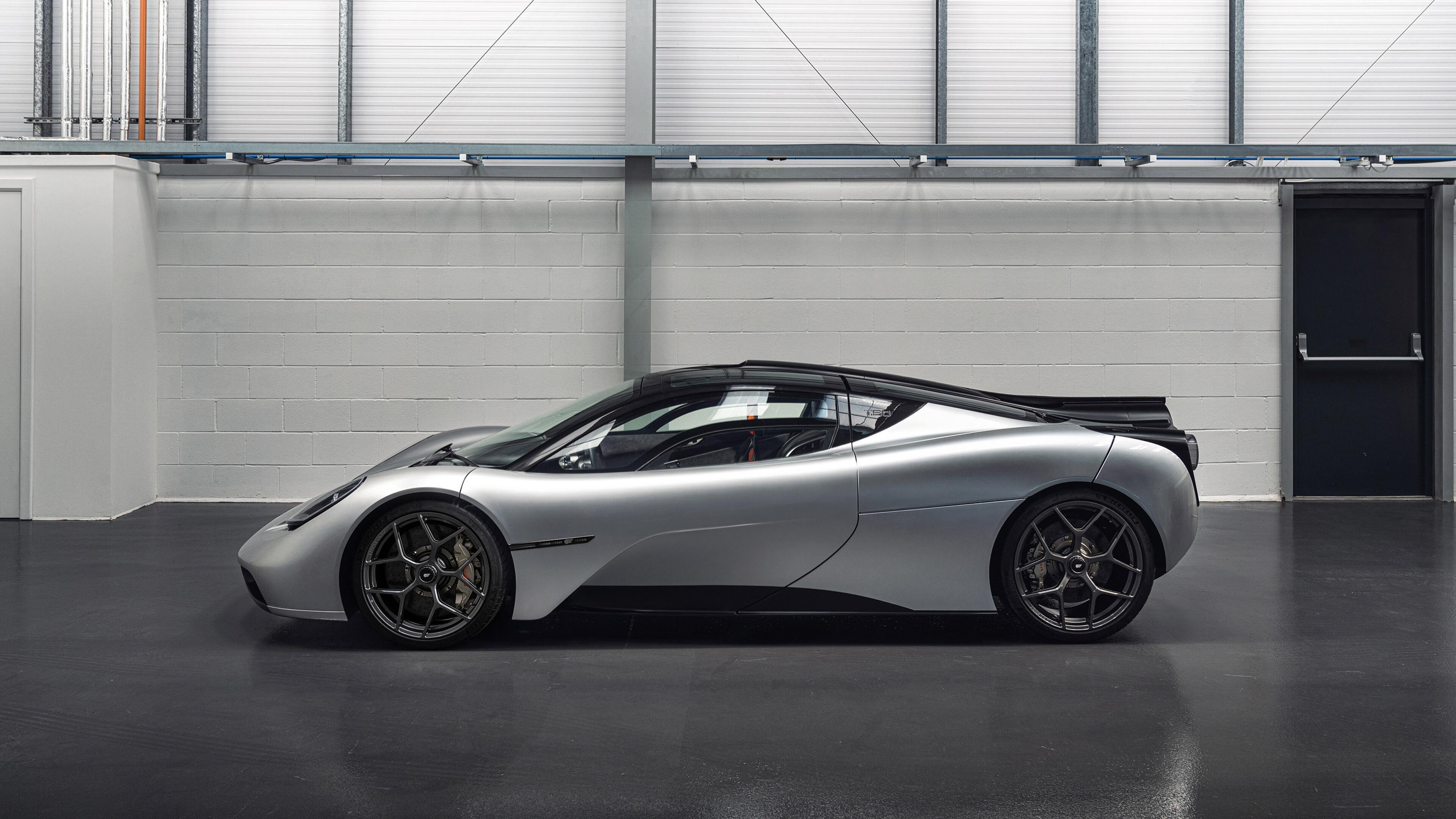 球迷“创意无限”自制作品：带你重温最感动瞬间，自创球技免费